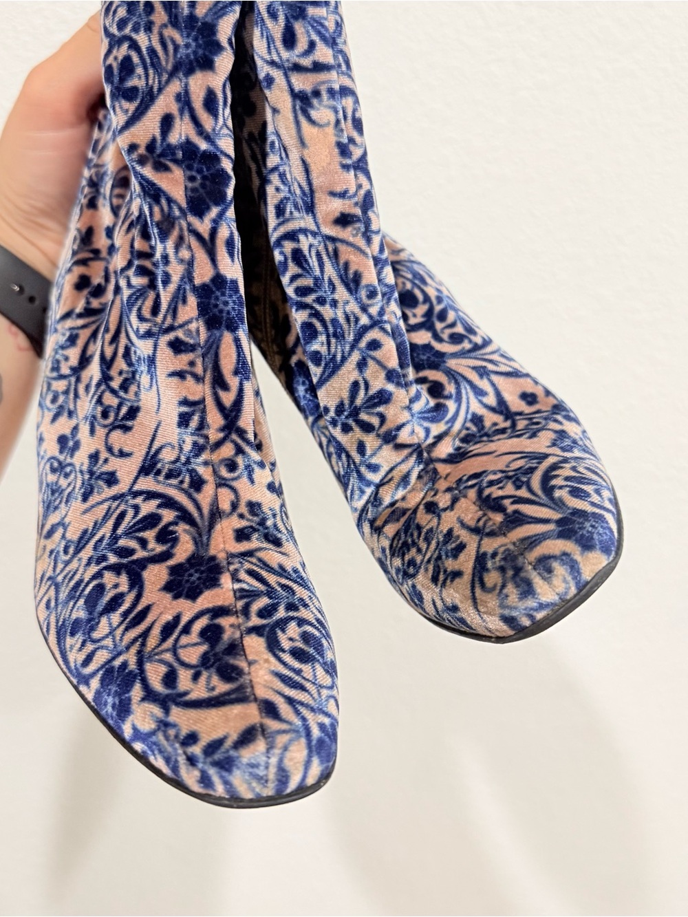 Free People Floral Velvet Ankle Boots Boho Western Coastal Cowgirl Size 6.5 (37) - Picture 2 of 7